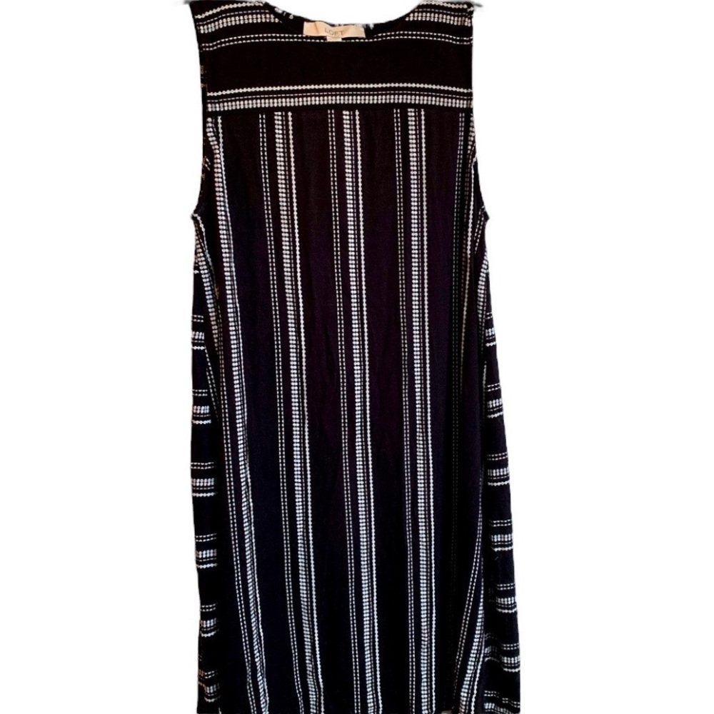 Adorable LOFT swing dress NWT S